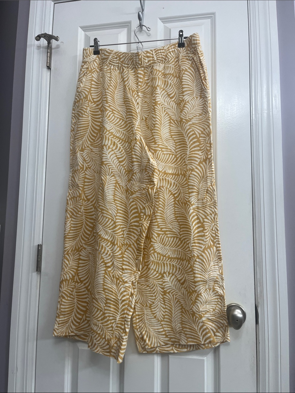 Rachel Zoe Yellow & White Leaf-Print Linen Pants